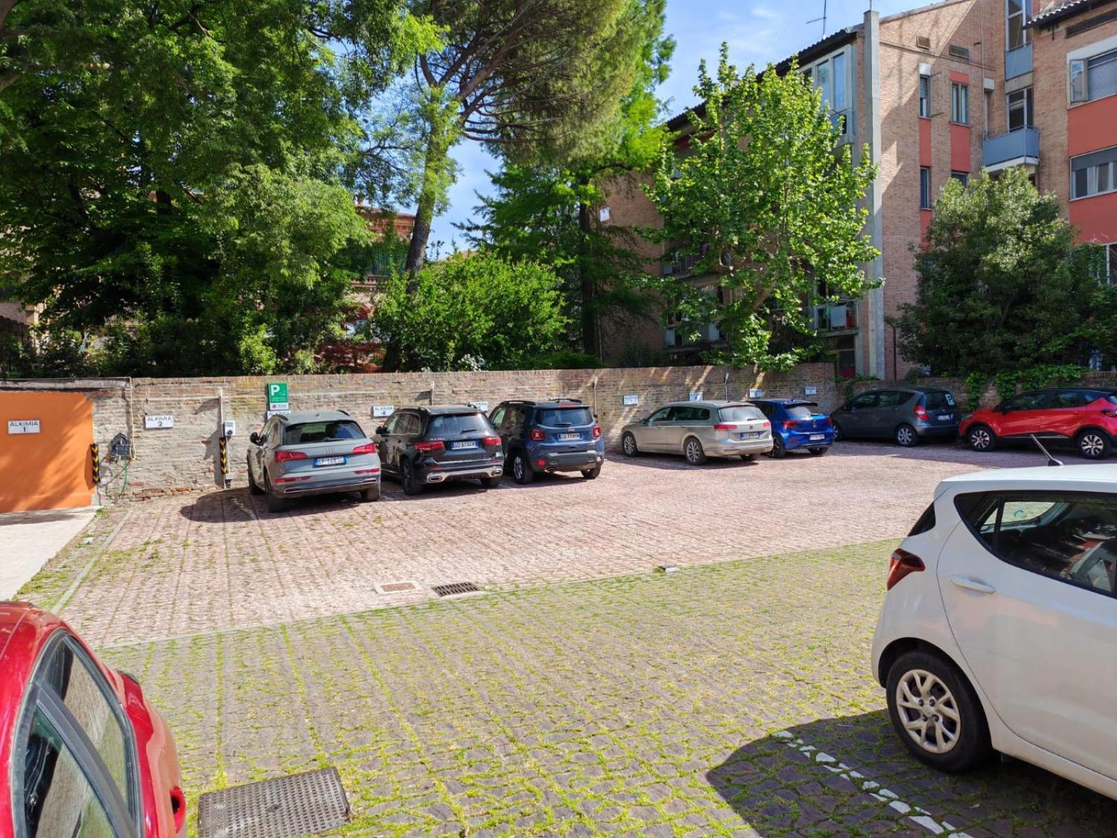 Alkimia Smart Rooms Ferrara Exterior foto